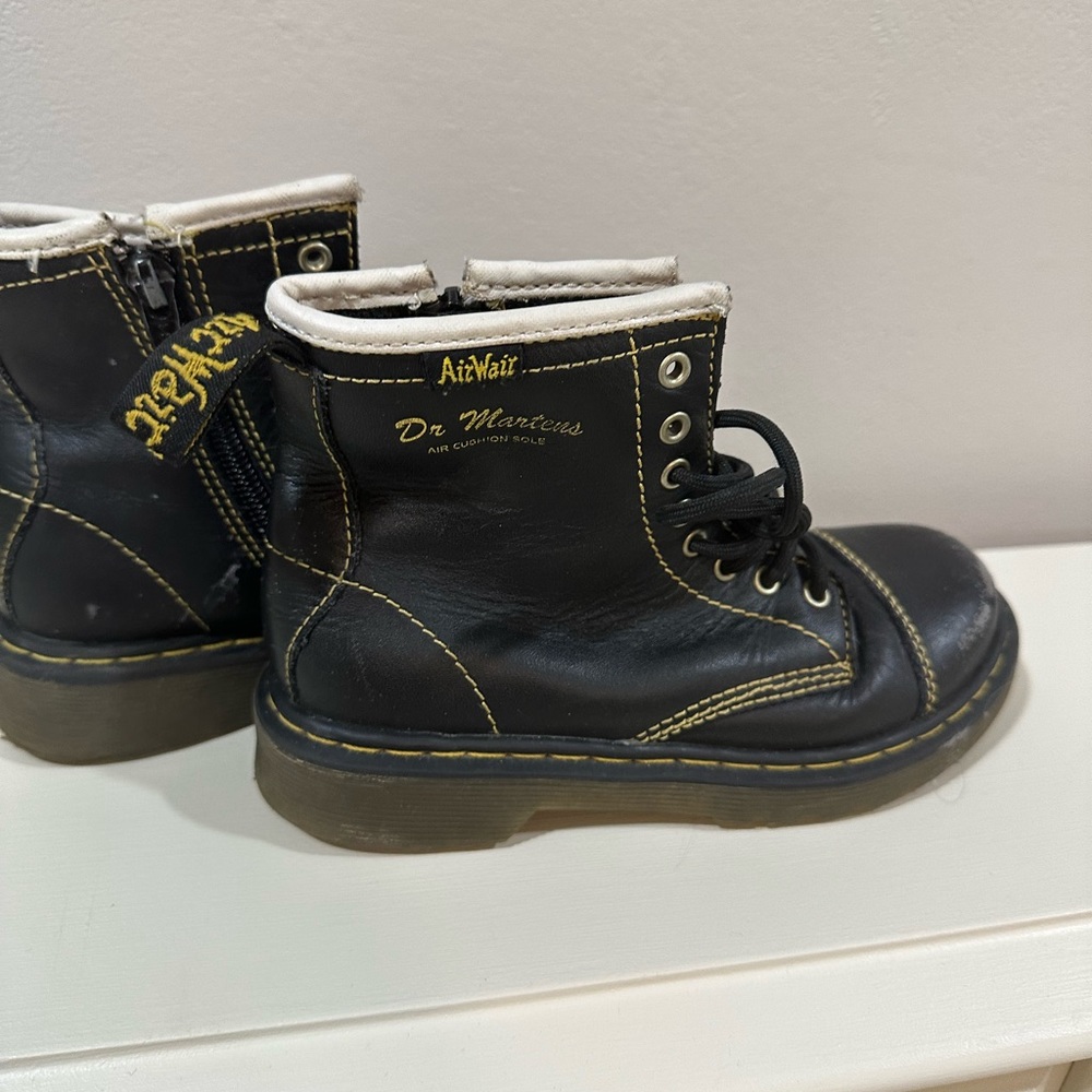 Doc Martens Youth Girls Size 12 US Black Delaney Faux Leather Zip Boots - Picture 3 of 7